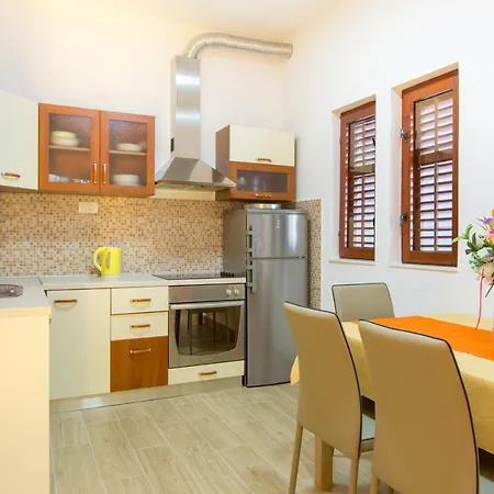 Apartment By The Sea Kastel Stari, - 15894 Kastela